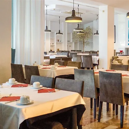 Hotel apartamentowy Vistasol 3*